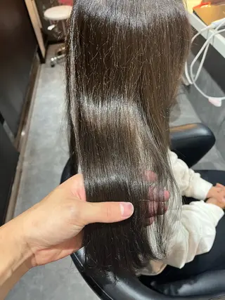 カラー Sparks hair所属・グリ モンのヘアスタイル