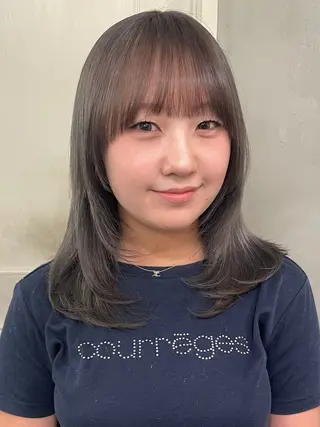 ミディアム カラー RorriM natsuのヘアスタイル