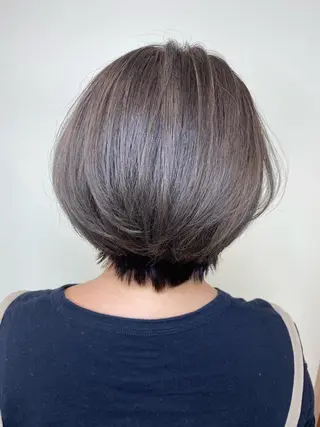 ショート カラー ✴︎ヒラガカナ✴︎ ECLAT HAIRのヘアスタイル