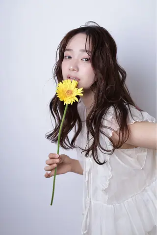 ロング ヘアアレンジ ラシェンテ宝塚所属・HONOKA /顔周りレイヤー得意の眉毛・アイブロウイメージ