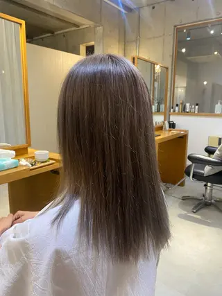 セミロング カラー TOTAL BEAUTY BREK藤枝店所属・. SHIZUKAのヘアスタイル