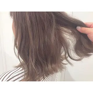 セミロング カラー ヘアアレンジ 透明感♡︎♡︎ 佐々木早苗のヘアスタイル