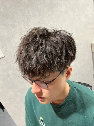 ミディアム パーマ CuMARi所属・予約の9割パーマ🌈 men's専門店のヘアスタイル
