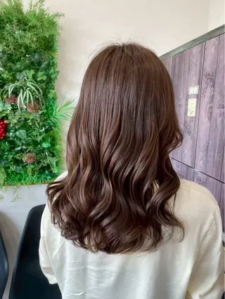 カラー N-plants 一葉のヘアスタイル
