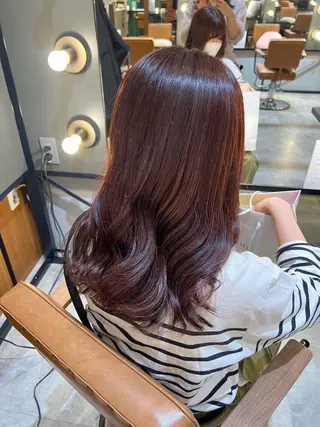 ロング カラー ノイシキ サキのヘアスタイル