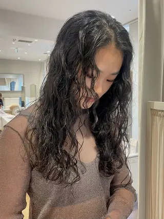 ロング パーマ ELLE salon サエのヘアスタイル