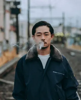 メンズ RIN／韓国ヘア レイヤーカットのヘアスタイル