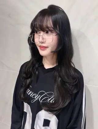 ロング カラー ワンホン/韓国ヘア 🤍amiのヘアスタイル