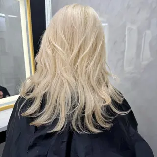 セミロング カラー シールエクステ特化 ハイトーン、NANAのヘアスタイル