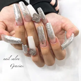 ネイル Gracias. rieのネイルデザイン