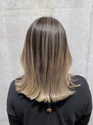 セミロング カラー OAK溝の口 天使の輪👑YUKIのヘアスタイル