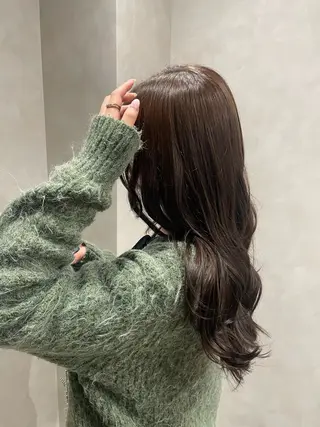 ロング カラー イヌマル アユ / Fier umedaのヘアスタイル