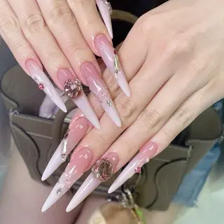 ネイル lucky nail 歌舞伎町のネイルデザイン
