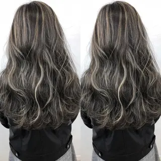 ロング カラー ブリーチカラーレイヤ ーカット🦋annaのヘアスタイル