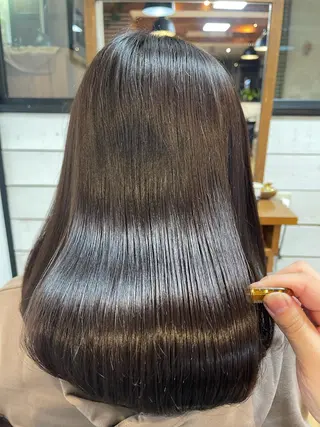 ミディアム カラー 平田 たかしのヘアスタイル