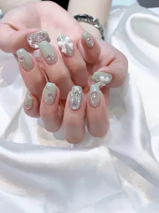 ネイル classic 新横浜所属・山田 暉のネイルデザイン