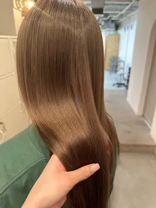 ロング 松本 莉央のヘアスタイル