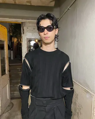 ミディアム パーマ メンズ パーマ、髪質改善 カズマのヘアスタイル