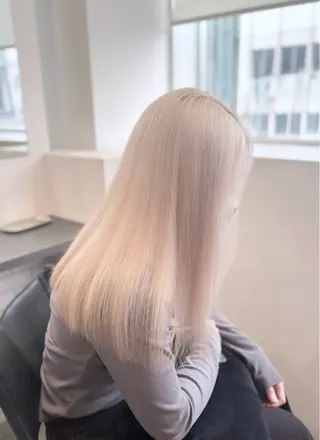 ロング カラー GaKu/ハイトーン /ブリーチ/カラーのヘアスタイル