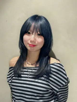 セミロング カラー 鈴木 心々麦のヘアスタイル
