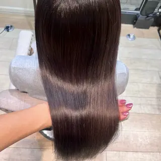 カラー しおり🍬 KOKORO🤍のヘアスタイル