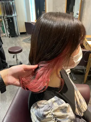 セミロング 🦄艶カラー×韓国 NANA💎🐬のヘアスタイル