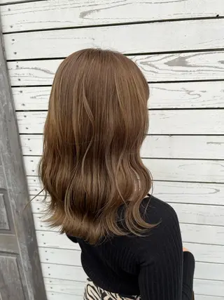 カラー 伊藤 由妃乃のヘアスタイル