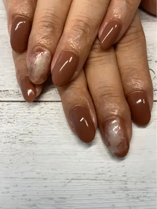 ネイル NailandEye Lucaの眉毛・アイブロウイメージ