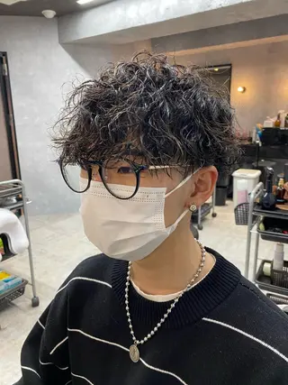 パーマ メンズ メンズサロンANDY 御堂筋なんば店所属・大阪メンズヘアのプロ 高橋 直希のヘアスタイル