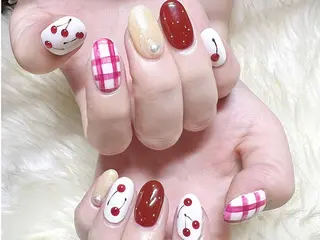 ネイル ハニ！ .のネイルデザイン