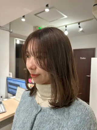 ミディアム 山本 菜月のヘアスタイル