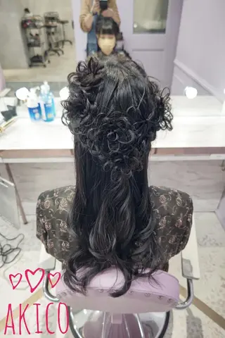 セミロング LUXBE GALLERY なんば駅前店所属・ラックスビーギャラリ ー AKICOのヘアスタイル