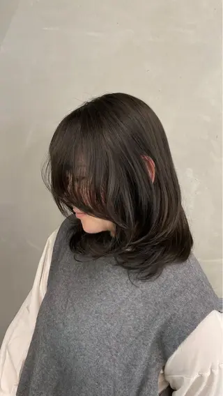 ミディアム カラー ヘアアレンジ mina 🌷のヘアスタイル