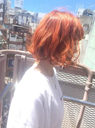 ミディアム カラー ホワイト&レイヤーカ ットエクステ長畠俊輔のヘアスタイル