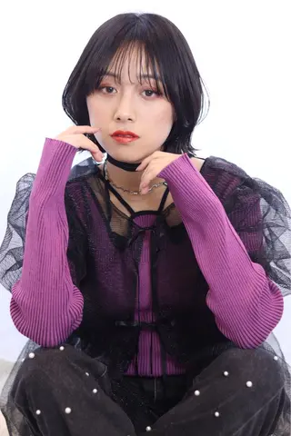 ミディアム 山﨑彩乃 🫧 縮毛矯正のヘアスタイル