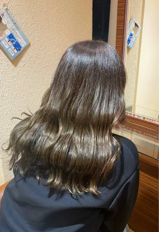 ロング カラー シュリンプes石川橋店所属・✄﻿カットモデル/ 落合 悠夏のヘアスタイル