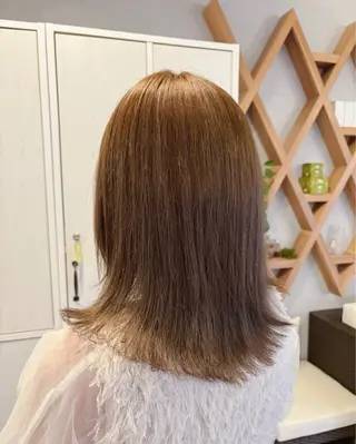 ミディアム カラー 荒木 帆香のヘアスタイル