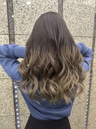 セミロング eL HAIR SALON なんば店所属・ブリーチカラー特化 /焼田貴明のヘアスタイル