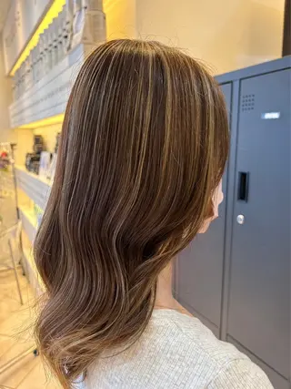 セミロング 🌟カラーモデル 大募集🌟小関亜美のヘアスタイル