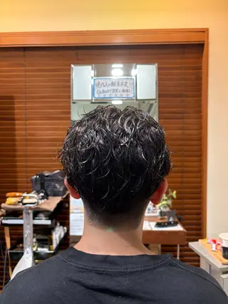 パーマ ホンダプレミアヘアー所属・中村 賢介のヘアスタイル
