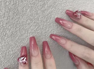 ネイル LE REVE Hinaのネイルデザイン