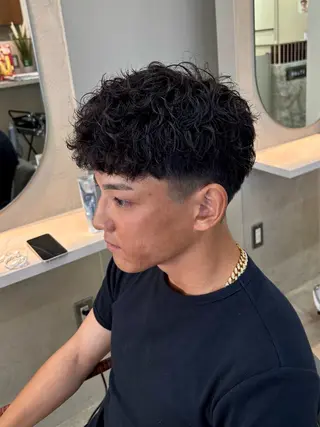 ショート パーマ メンズ 渡 汐音のヘアスタイル