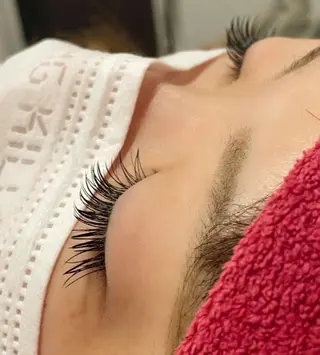 マツエク・マツパ ビューティサロンエクラ所属・ビューティーサロン エクラ【浄水通り】のマツエク・マツパデザイン