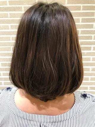 ミディアム 山北 咲子のヘアスタイル