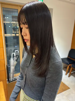 ミディアム カラー 齋藤 咲のヘアスタイル