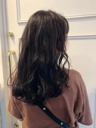 セミロング カラー 安藤 佑衣のヘアスタイル