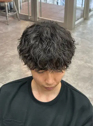 ミディアム カラー パーマ メンズ メンズパーマ特化 🔥韓国ヘア職人🔥のヘアスタイル
