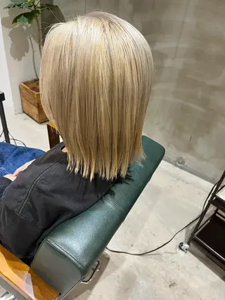 ミディアム カラー 鈴木 美紅のヘアスタイル