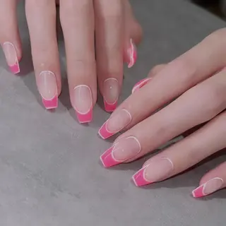 ネイル NEO Beauty Salon所属・𝐍𝐄𝐎 𝐉𝐔𝐑𝐈のネイルデザイン