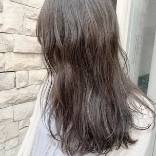 ロング カラー EMANON天神所属・Hitomi Ezakiのヘアスタイル